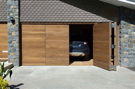 Pose et installation porte de garage pliante